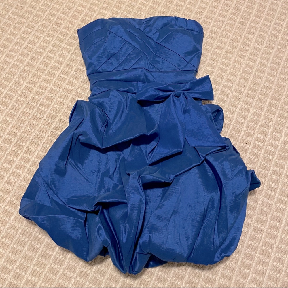 Blue strapless dress